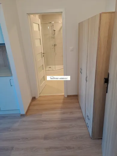 Na prenájom byt v Bratislava-Vrakuňa · €550 · Dokončené