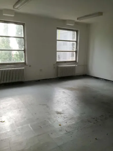 Na prenájom objekt, 34 m², Bratislava-Nové Mesto, Račianska