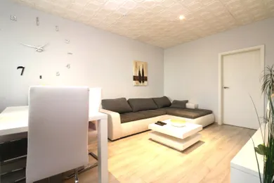 Na prenájom 3-izbový byt, 73 m², Bratislava-Petržalka, Lachova
