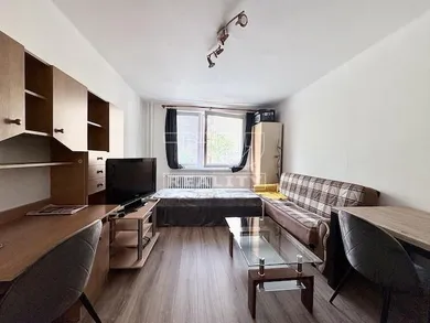 Byty na predaj 1-izbový, Trenčín · €99 000