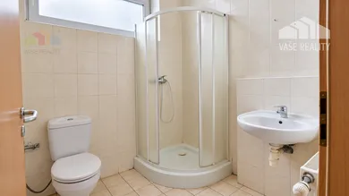 Na prenájom komerčné, 44 m², Bratislava-Ružinov, Seberíniho