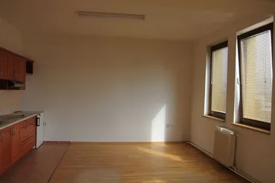Na prenájom objekt, 16 m², Nitra, Murgašova