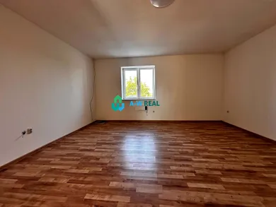 Na predaj 2-izbový dom, 110 m², Zemianska Olča