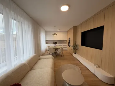 Na predaj 3-izbový byt, 65 m², Trenčín, Soblahovská