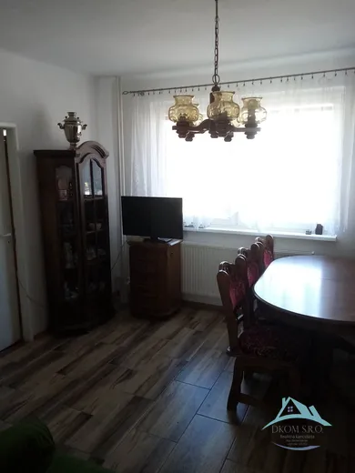 Na predaj dom, 140 m², Iža, Ďatelinová