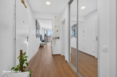 Na prenájom 2-izbový byt, 62 m², Bratislava-Nové Mesto, Račianska