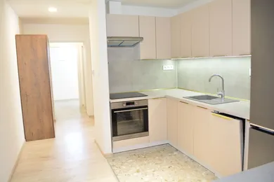 Na prenájom 3-izbový byt, 79 m², Poprad, Levočská