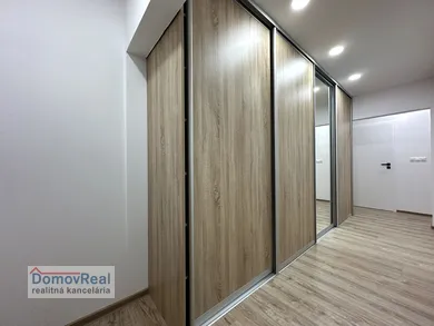Na prenájom 2-izbový byt, 50 m², Bratislava-Rača, Pri Šajbách