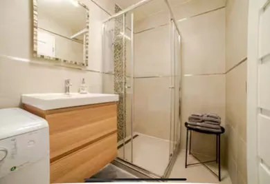 Na predaj 1-izbový byt, 36 m², Bratislava-Nové Mesto, Bajkalská