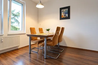 Na prenájom 2-izbový byt, 66 m², Bratislava-Ružinov