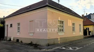 Na predaj 3-izbový dom, 108 m², Piešťany