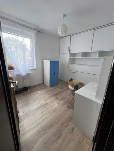 Na predaj 4-izbový byt, 99 m², Viničné, Lipová