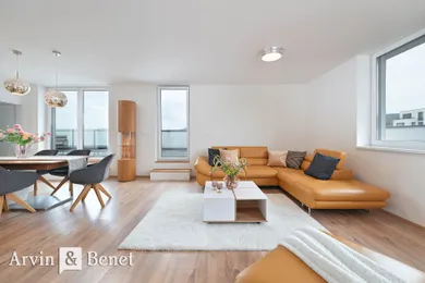 Na predaj 4-izbový byt, 140 m², Bratislava-Záhorská Bystrica