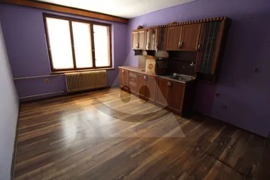 Na predaj 6-izbový dom, Komjatná