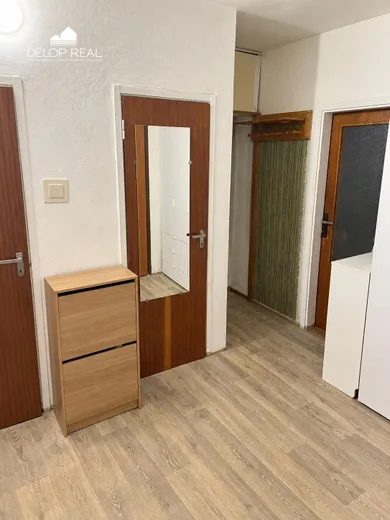 Na predaj 4-izbový byt, 81 m², Bratislava-Dúbravka, Gallayova