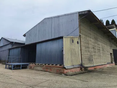 Na prenájom komerčné, 37 m², Bratislava-Rača, Púchovská