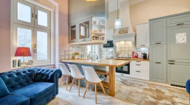 Byty na prenájom 3-izbový, Bratislava-Staré Mesto · €2 000