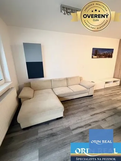 Na prenájom 1-izbový byt, 32 m², Slovenský Grob, Rastislavova