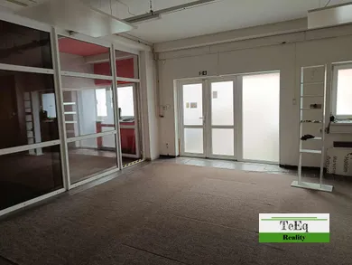 Na prenájom komerčné, 201 m², Banská Bystrica, Zvolenská cesta