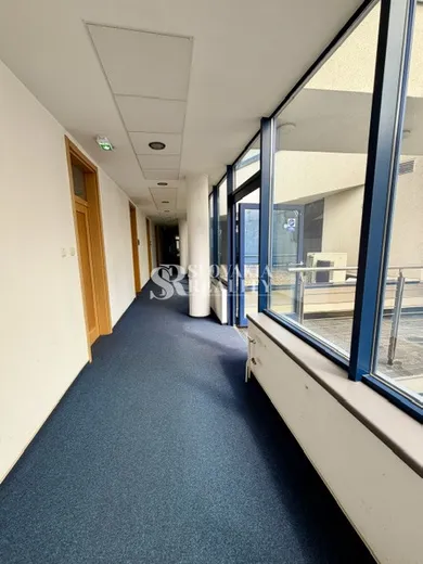 Na prenájom objekt, 25 m², Nitra, Coboriho - Cintorínska