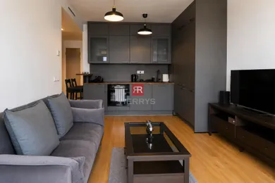 Byty na prenájom 2-izbový, Bratislava-Staré Mesto · €1 250