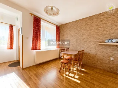Na predaj dom, 500 m², Podhájska