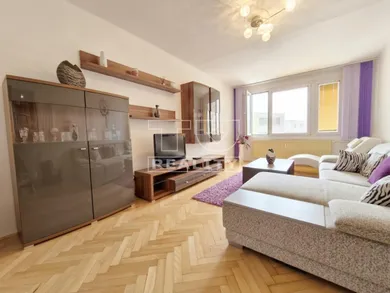 Na predaj 3-izbový byt, 76 m², Topoľčany