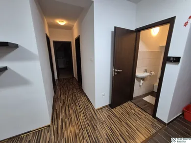 Na prenájom 2-izbový byt, 60 m², Senec, Šafárikova