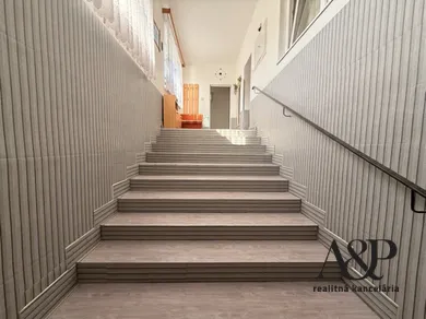 Na predaj dom, 260 m², Brodské