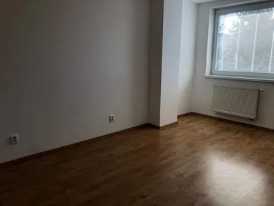 Na prenájom 2-izbový byt, 57 m², Bratislava-Ružinov, Čaklovská