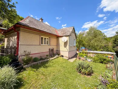 Domy na sprzedaż, 3-pokojowe, Žarnovica · €130 000
