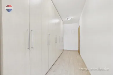 Na prenájom 2-izbový byt, 60 m², Bratislava-Karlova Ves, Majerníkova