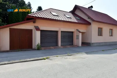 Houses for sale, 4-room in Martin · €349,000