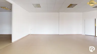 Na prenájom komerčné, 148 m², Trenčín, Brnianska