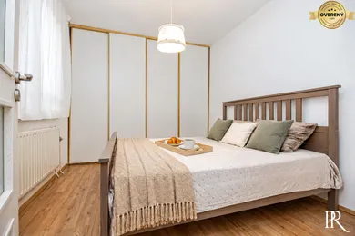 Na predaj 3-izbový byt, 66 m², Bratislava-Petržalka, Znievska
