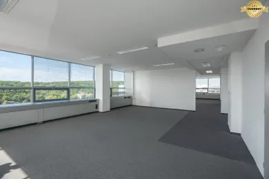 Na prenájom komerčné, 17 m², Bratislava-Karlova Ves, Dúbravská cesta