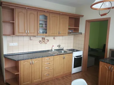Na prenájom 2-izbový byt, 50 m², Senica, Hollého