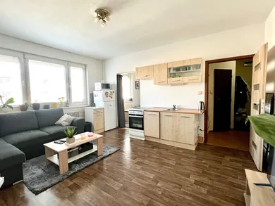 Na prenájom byt v Levice · €460 · Dokončené