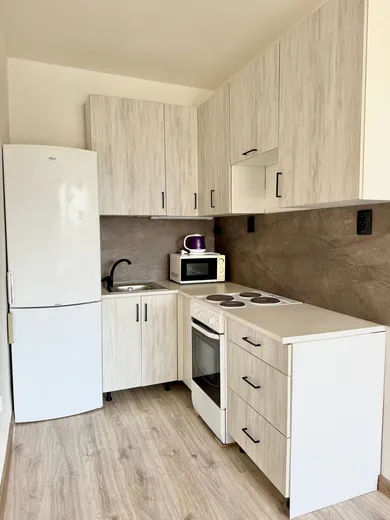 Mieszkania na wynajem, 1-pokojowe, Levice · €450