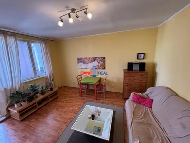 Na prenájom 1-izbový byt, 34 m², Bratislava-Petržalka, Hálova