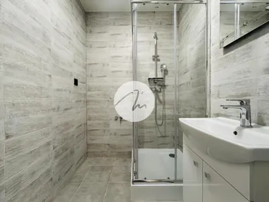 Na predaj 1-izbový byt, 33 m², Bratislava-Petržalka, Rovniankova