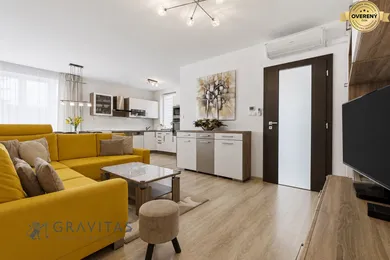 Na predaj 3-izbový byt, 70 m², Stupava, Sama Tomášika