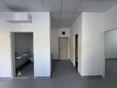 Na prenájom komerčné, 78 m², Bratislava-Dúbravka, Kudlákova