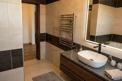 Na predaj 3-izbový byt, 69 m², Senec, Dlhá