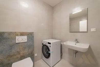 Na prenájom 4-izbový dom, 80 m², Tomášov, Veterná