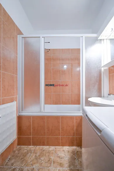 Na predaj 1-izbový byt, 42 m², Senec