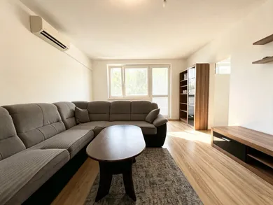 Na prenájom 1-izbový byt, 48 m², Bratislava-Petržalka, Fedinova