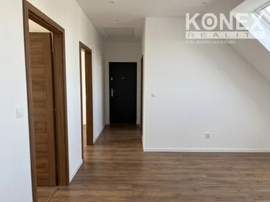 Na predaj 4-izbový byt, 1 m², Veľké Kapušany, P. O. Hviezdoslava