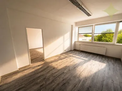Na prenájom komerčné, 42 m², Banská Bystrica, Lazovná