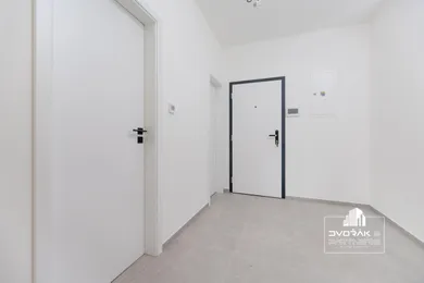 Na predaj 2-izbový byt, 48 m², Banská Bystrica, M. Rázusa 4